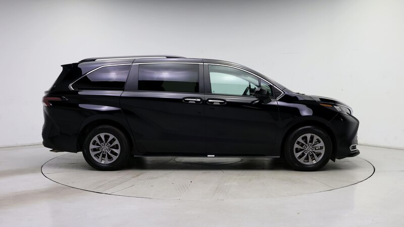 2024 Toyota Sienna XLE 7