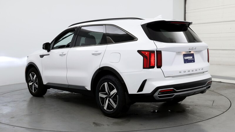 2022 Kia Sorento S 2