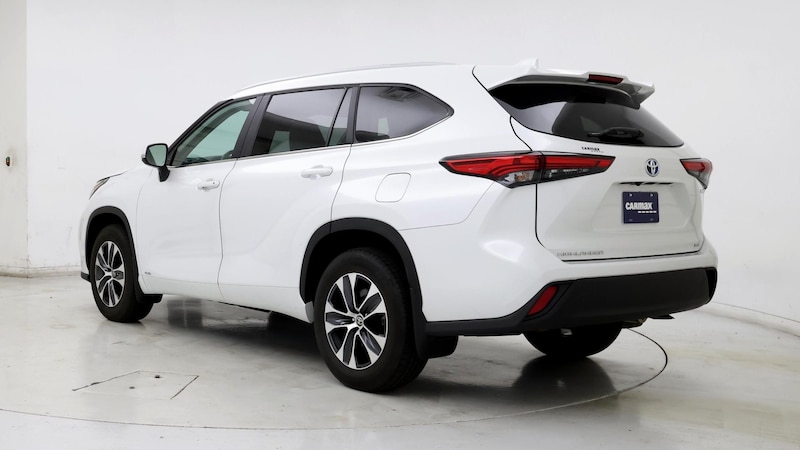 2023 Toyota Highlander XLE 2