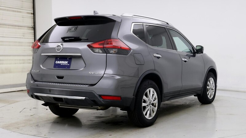 2017 Nissan Rogue SV 8