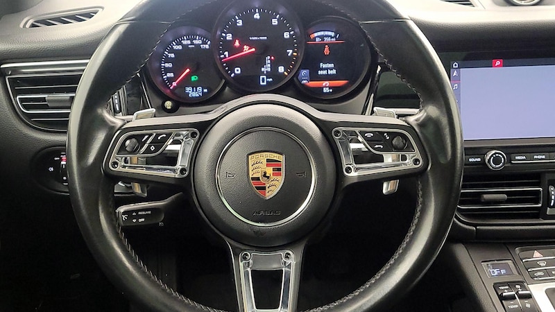 2020 Porsche Macan  10