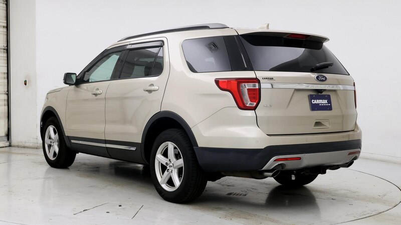 2017 Ford Explorer XLT 2