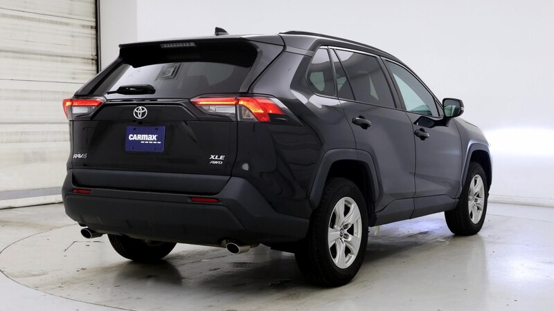 2021 Toyota RAV4 XLE 8