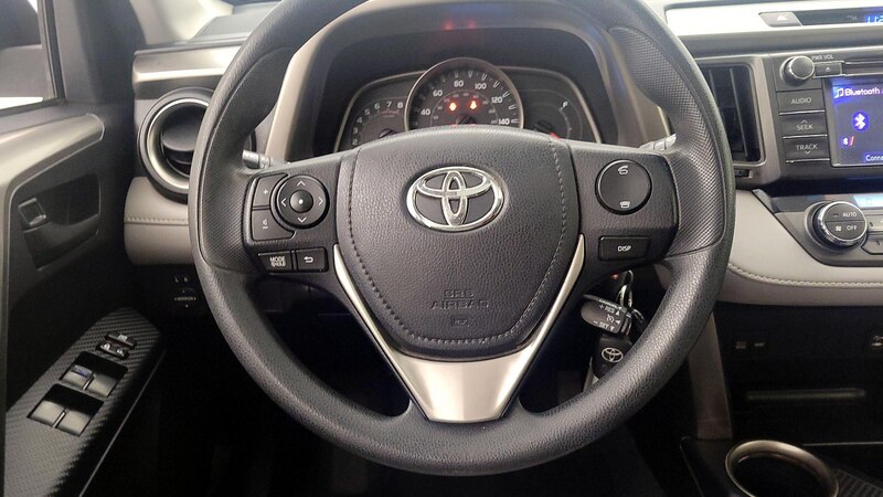 2013 Toyota RAV4 XLE 10