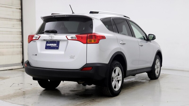 2013 Toyota RAV4 XLE 8