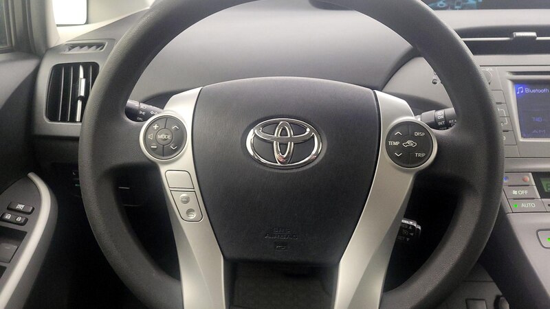 2013 Toyota Prius Two 10