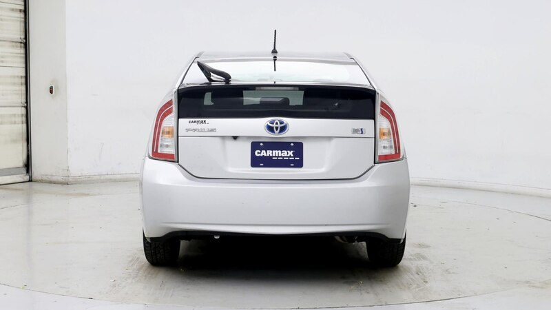 2013 Toyota Prius Two 6