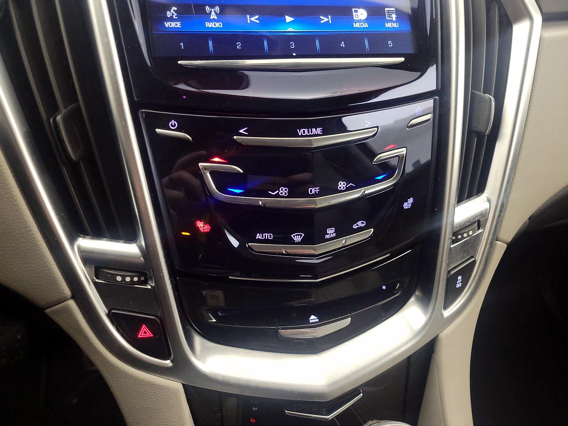 Thumbnail: 2015 Cadillac SRX - 16