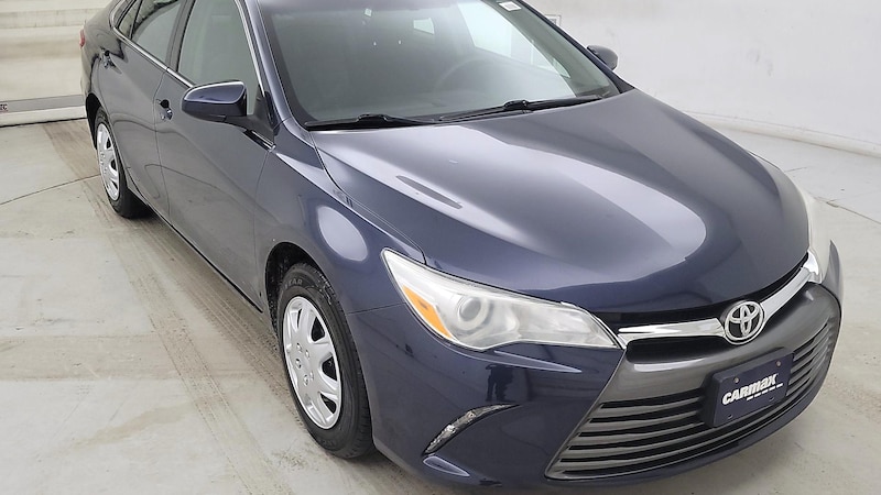 2015 Toyota Camry LE Hero Image