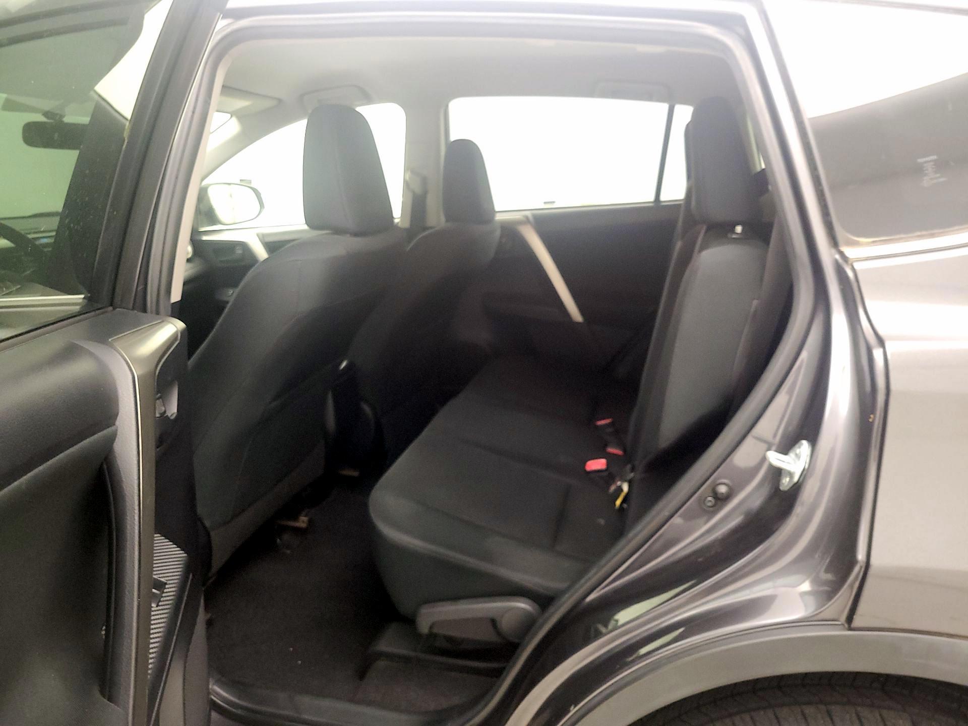 Thumbnail: 2014 Toyota RAV4 - 19