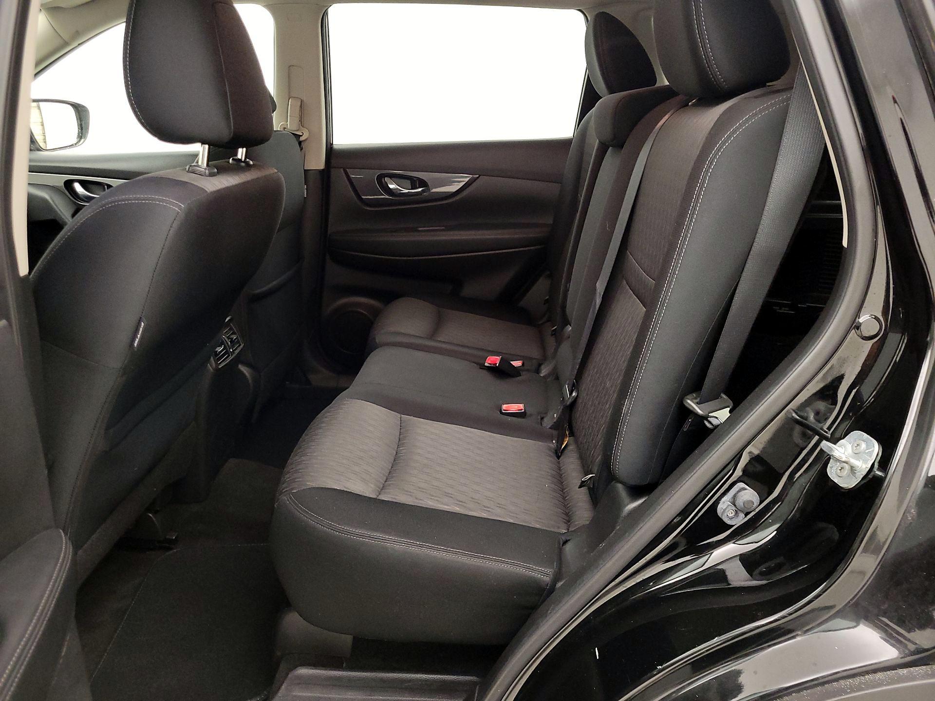 Thumbnail: 2017 Nissan Rogue - 19