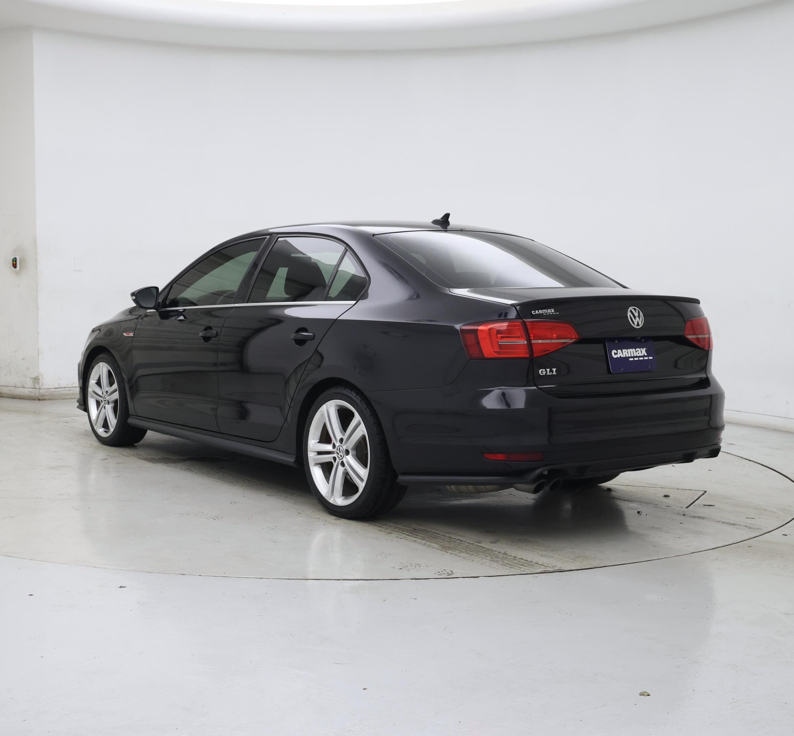 Thumbnail: 2016 Volkswagen Jetta - 2