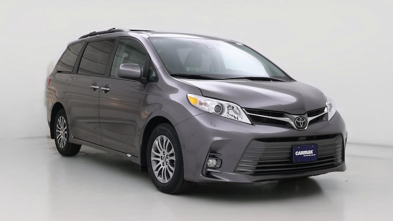 2020 Toyota Sienna XLE Hero Image