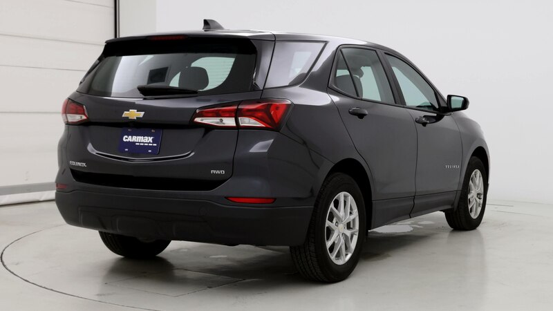 2022 Chevrolet Equinox LS 8