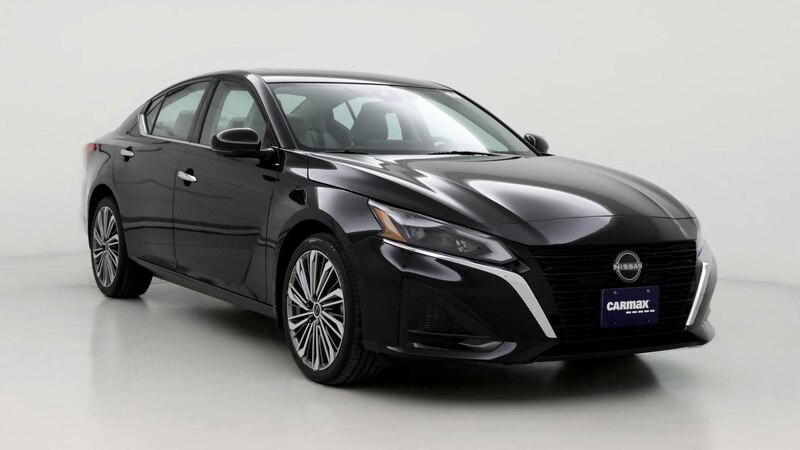 2023 Nissan Altima SL Hero Image