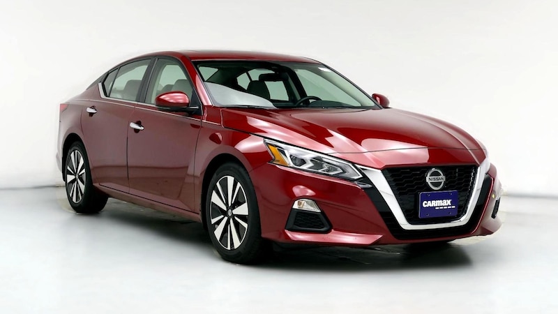 2022 Nissan Altima SV Hero Image