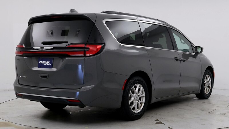 2022 Chrysler Pacifica Touring L 8