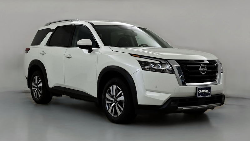 2022 Nissan Pathfinder SL Hero Image