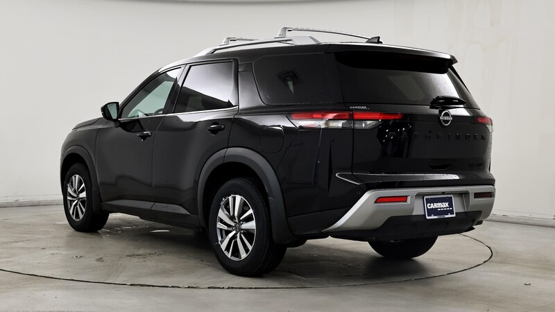 2023 Nissan Pathfinder SL 2