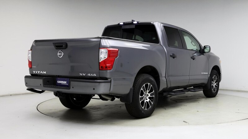 2022 Nissan Titan SV 8