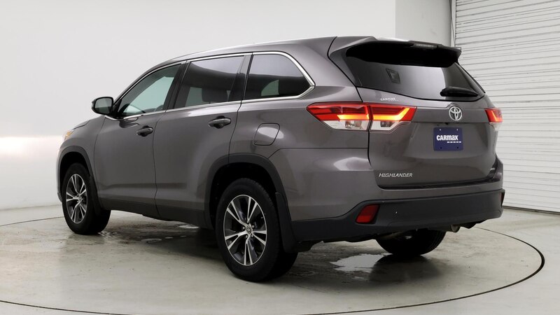 2019 Toyota Highlander LE 2