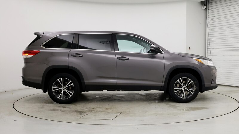 2019 Toyota Highlander LE 7