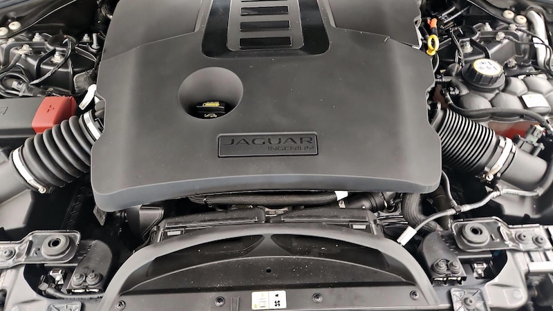 2021 Jaguar F-Pace R-Dynamic S 23