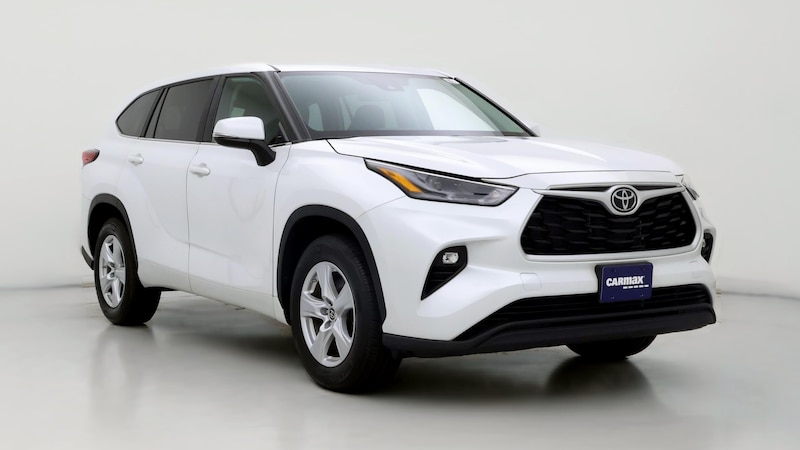 2023 Toyota Highlander LE Hero Image