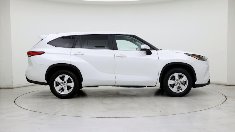 2023 Toyota Highlander LE 7