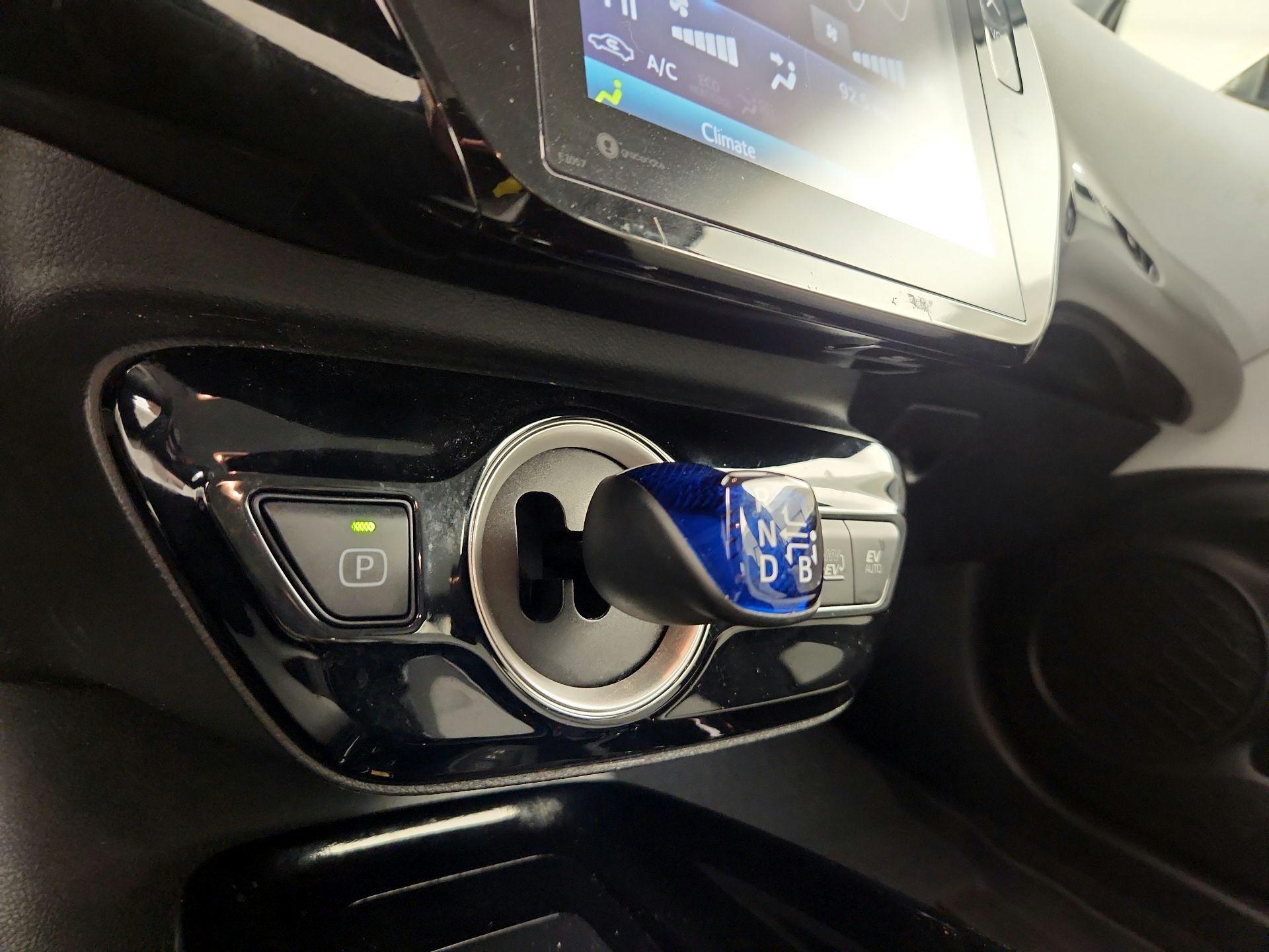 Thumbnail: 2021 Toyota Prius Prime - 15
