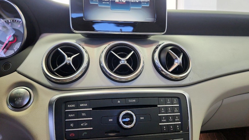 2016 Mercedes-Benz GLA 250 15