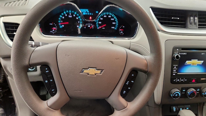 2016 Chevrolet Traverse LS 10