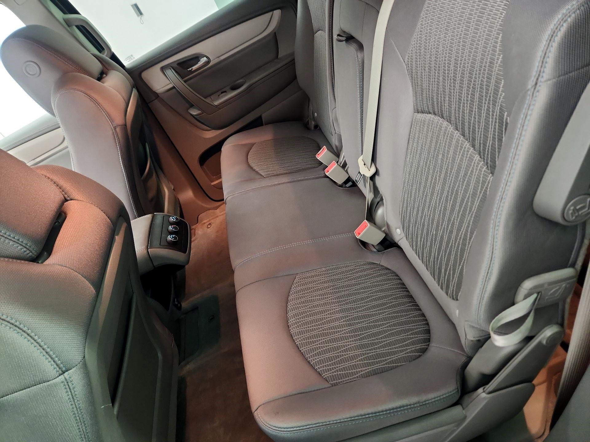 Thumbnail: 2016 Chevrolet Traverse - 19