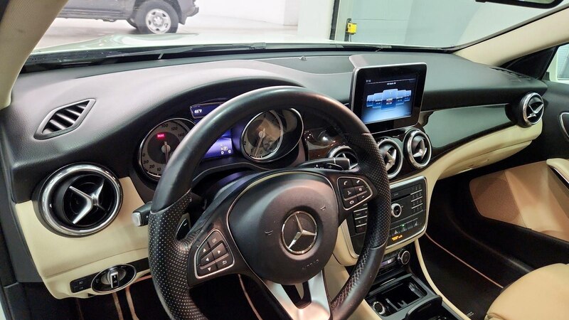 2016 Mercedes-Benz GLA 250 9