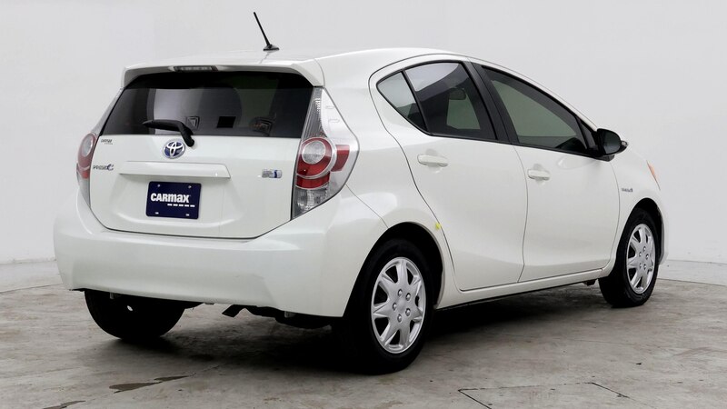 2014 Toyota Prius c One 8