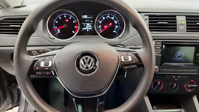 2016 Volkswagen Jetta S 10