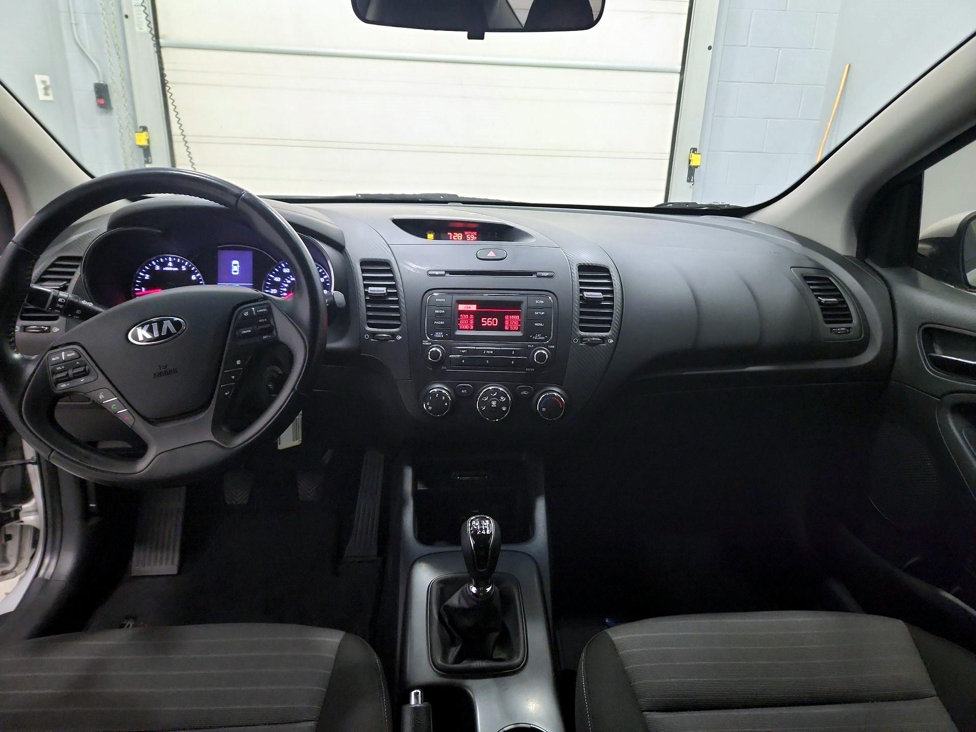 Thumbnail: 2015 Kia Forte - 9