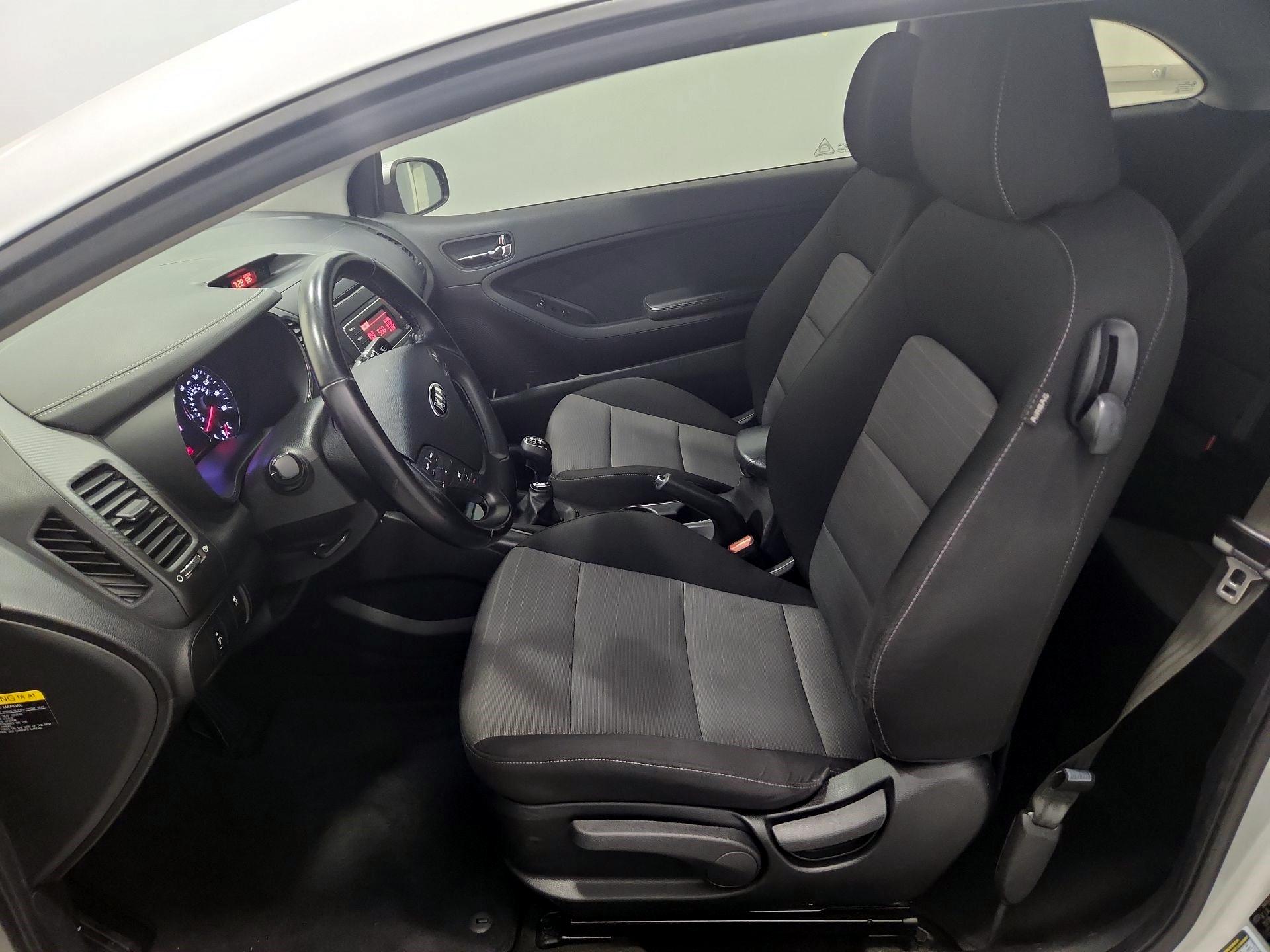 Thumbnail: 2015 Kia Forte - 11