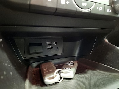 USB/AUX Ports