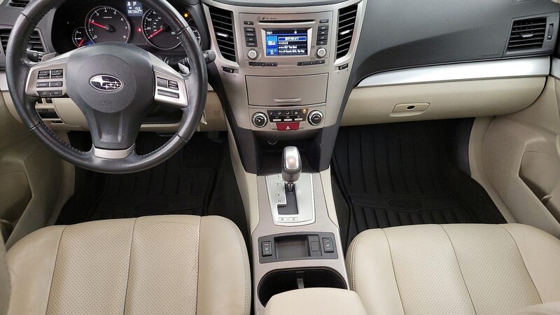 2014 Subaru Outback Premium 9