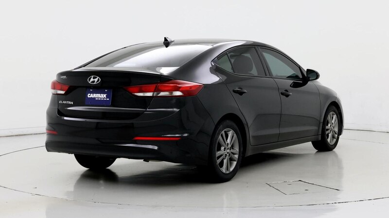 2017 Hyundai Elantra SE 8