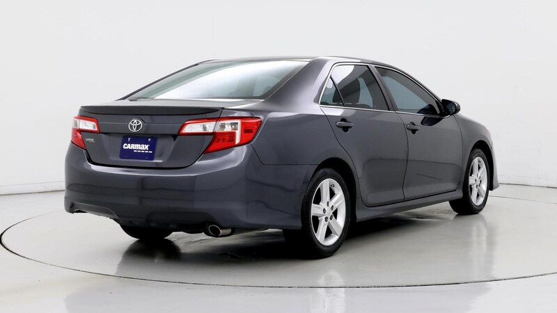 2013 Toyota Camry SE 8