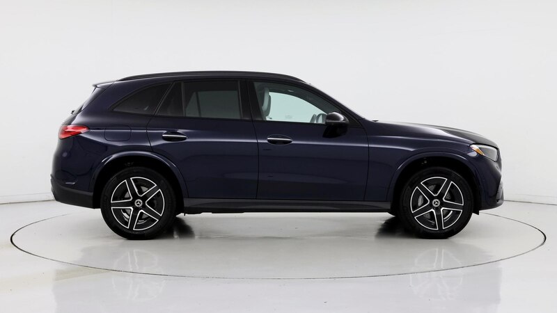 2023 Mercedes-Benz GLC 300 7