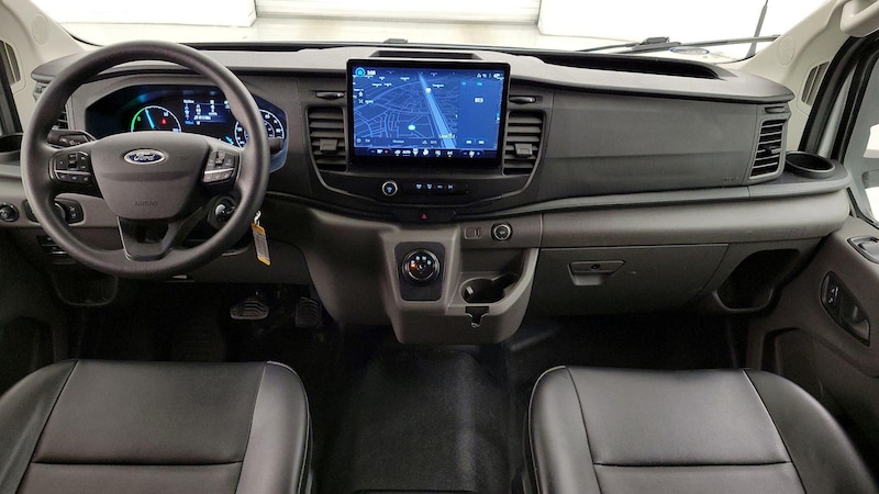 2023 Ford Econoline E-350 9