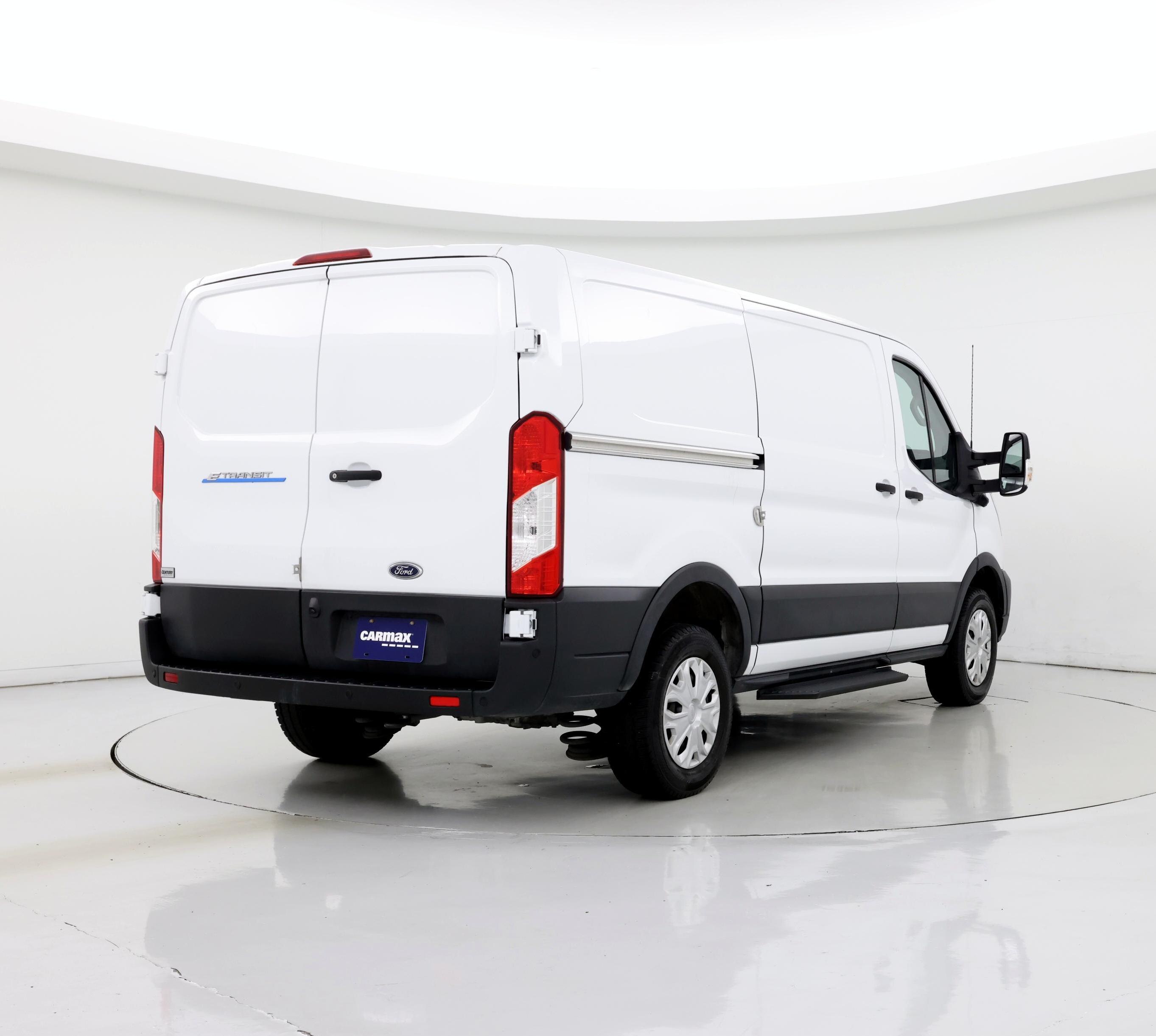 Thumbnail: 2023 Ford Econoline - 8