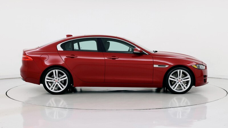 2017 Jaguar XE Premium 7