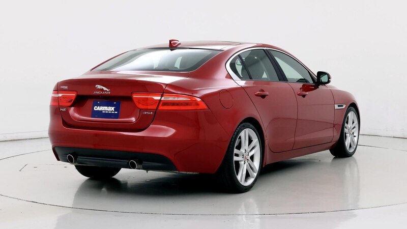 2017 Jaguar XE Premium 8