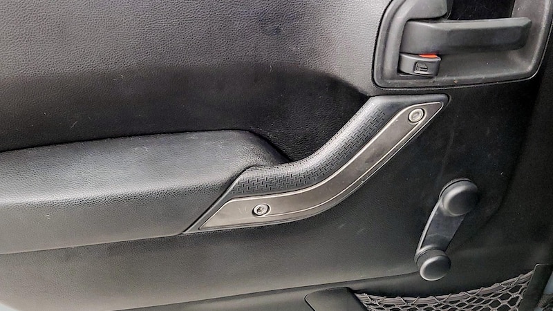 2014 Jeep Wrangler Sport 12