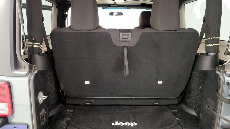 2014 Jeep Wrangler Sport 16