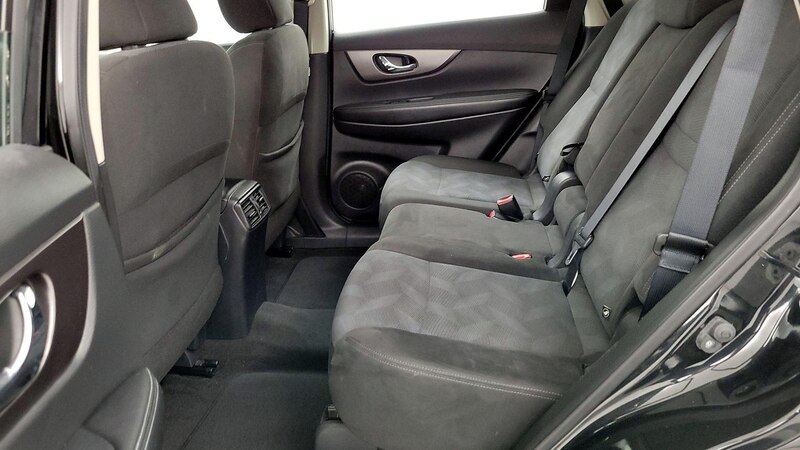 2016 Nissan Rogue S 19
